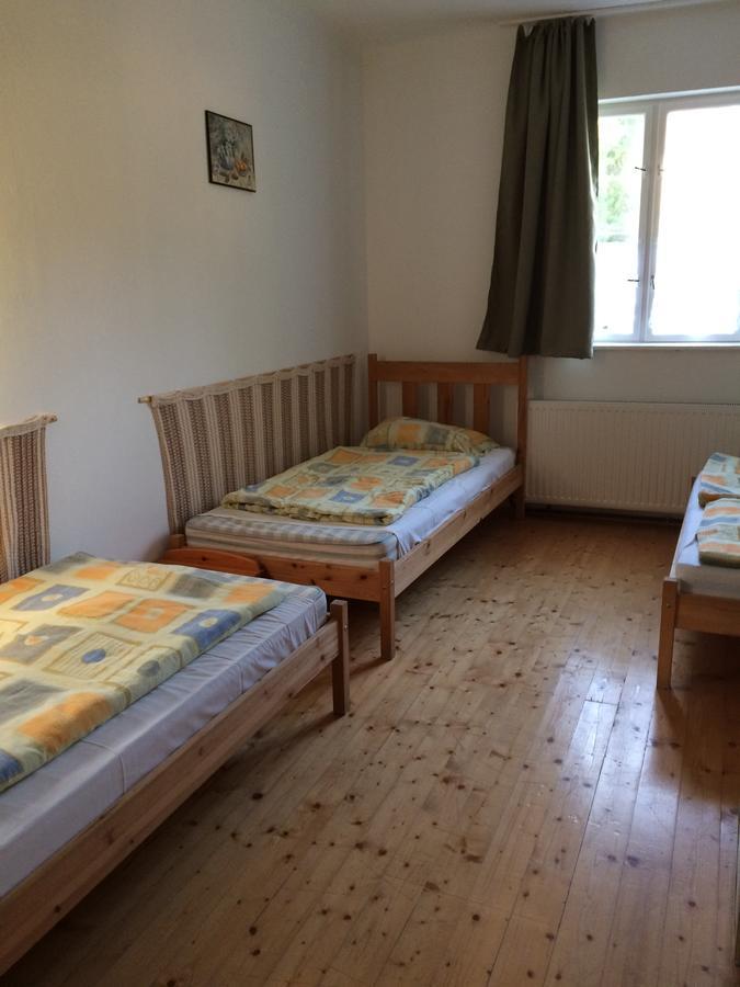 מלון Balatonszárszó Fasor Vendeghaz מראה חיצוני תמונה
